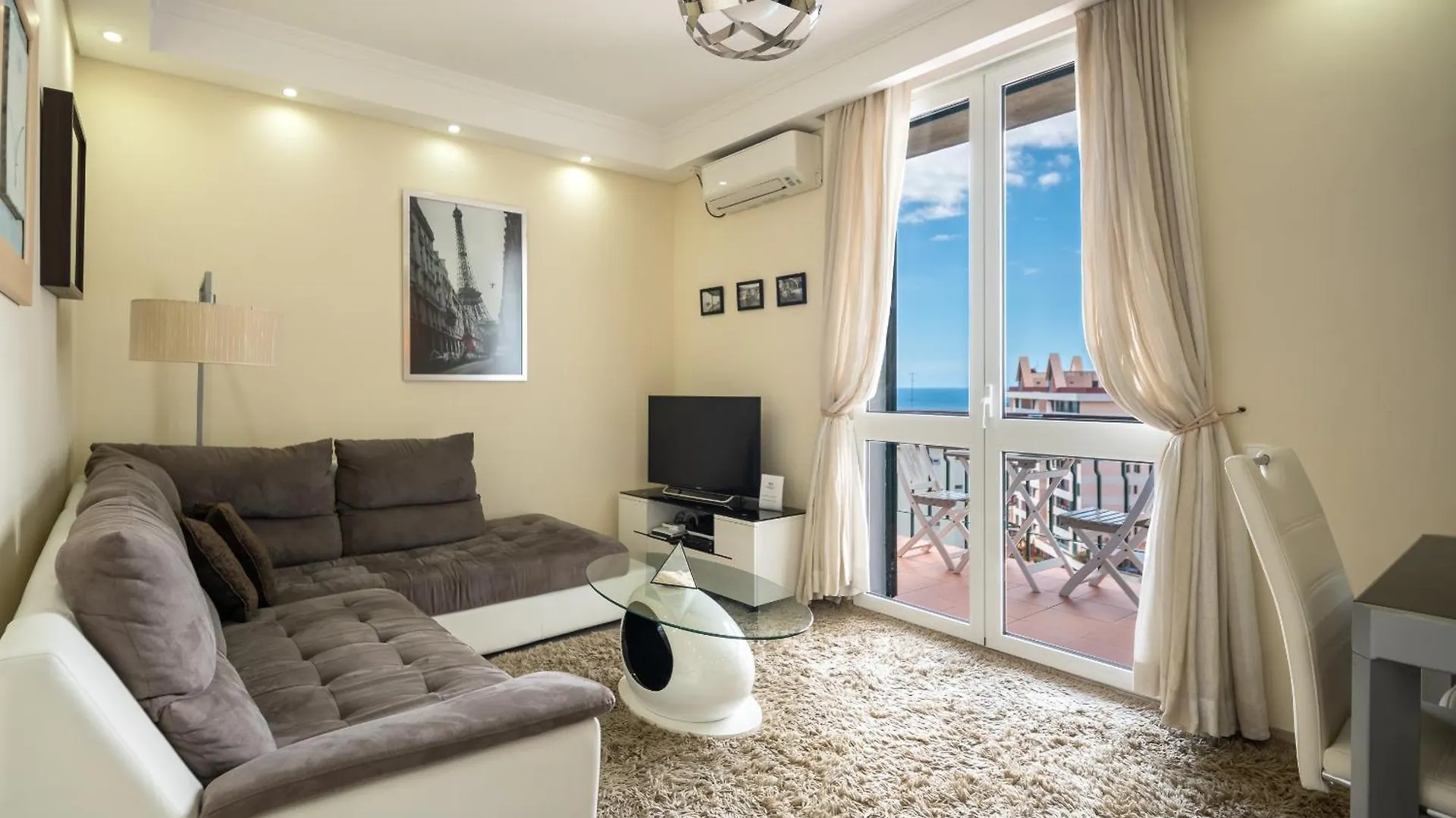 America Apartment By Holiday Rental Madeira Funchal